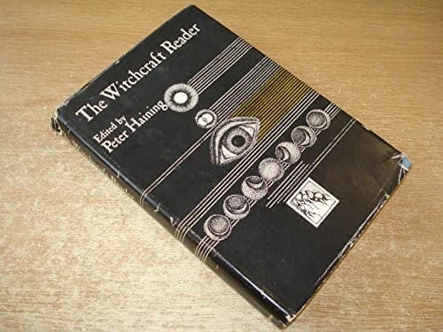 Portada de The witchcraft reader.