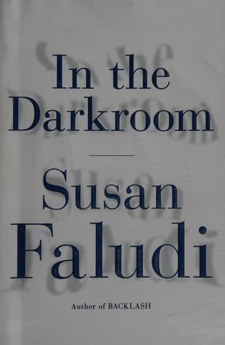 Portada de In the darkroom