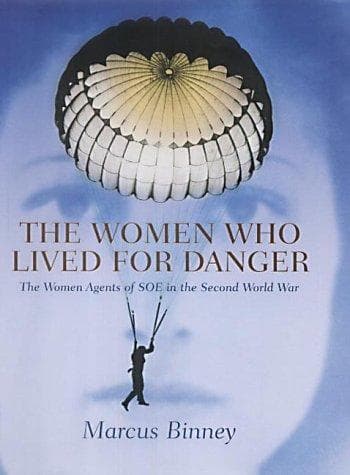 Portada de The women who lived for danger