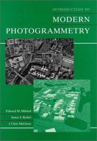 Portada de Introduction to modern photogrammetry