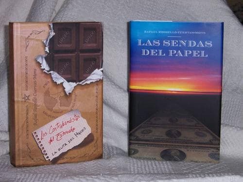 Portada de Los contrabandistas del Estrecho and Las sendas del papel (del mismo autor 2004)