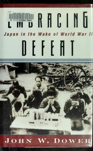 Portada de Embracing defeat