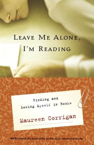 Portada de Leave me alone, I'm reading
