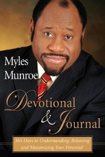 Portada de Myles Munroe 365 Day Devotional