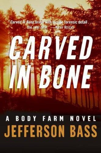 Portada de Carved in Bone LP (Body Farm Novels)
